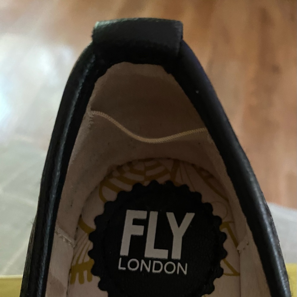 Fly London - Picture 2 of 12